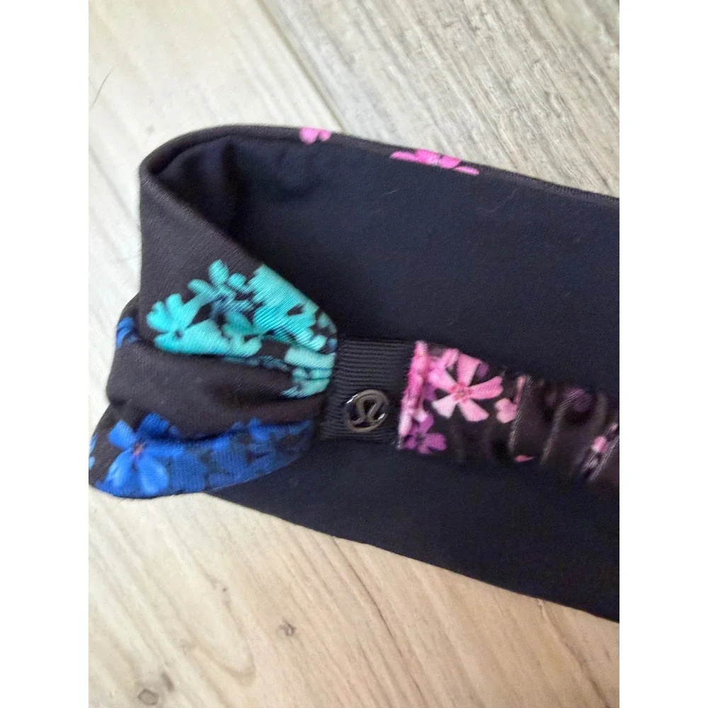 Lululemon Headband Bundle Purple Fringe Fighter & Floral Fly Away Tamer 2 Pack